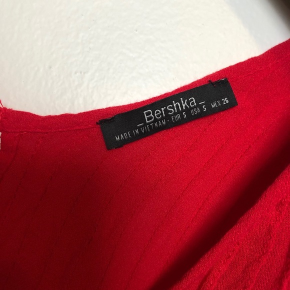 Bershka Top with sexy open back - Picture 3 of 3